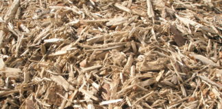 Какие материалы используют для укрытия почвы?